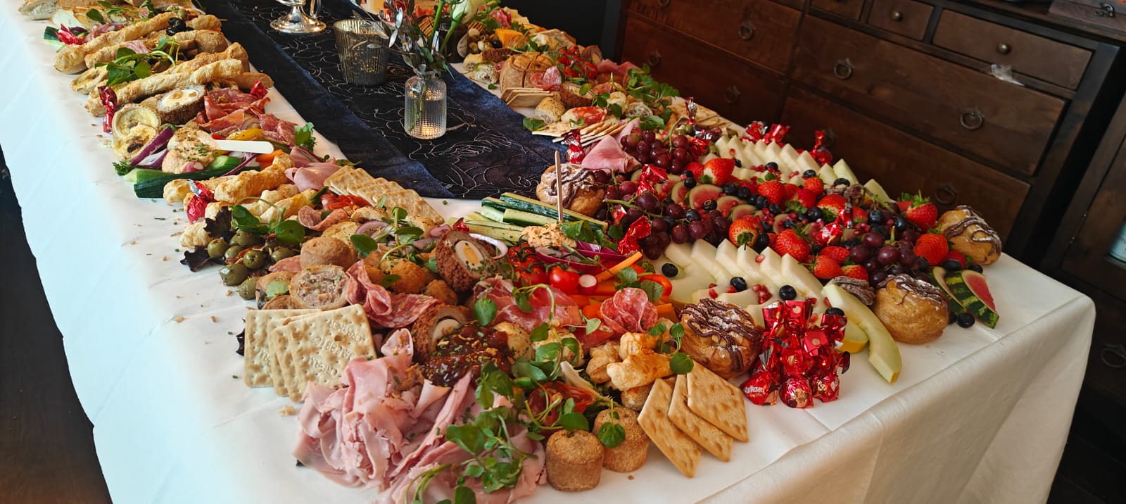 Grazing tables and slates